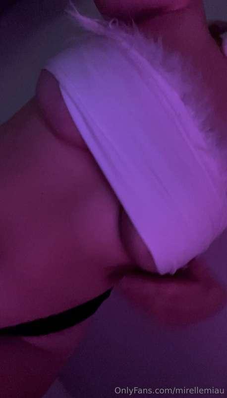 swipe right to undress me😈🙈