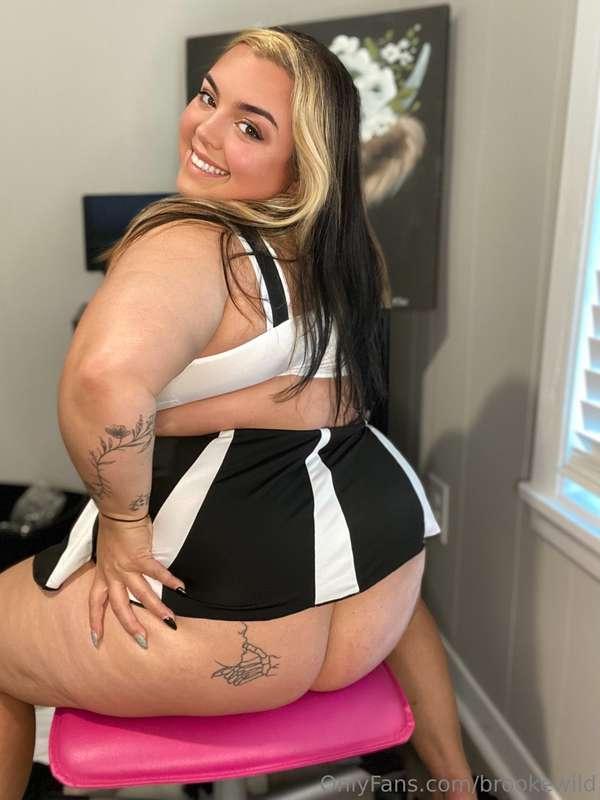 Can I bounce on it? 🖤