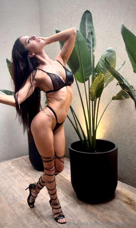 Σας αρεσειι να τεντώνομαιιι?