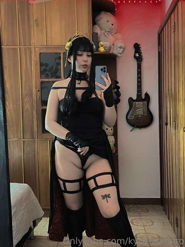 Tip 10$ for the Yor set with full explicit pics!🖤
Tip 20$ fo..
