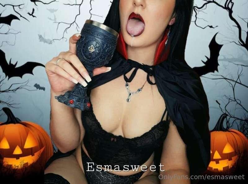 🎃 Hallowen si sta avvicinando 🎃 ecco la tua vampira pronta a..