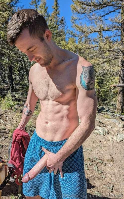 Enjoying the privacy in our backyard 🌲😎