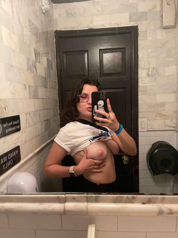 hello my loves,

it feels like a tits kinda day 😋 i also hav..