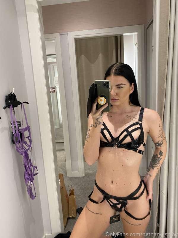 Who wants to fuck me in this one 😍