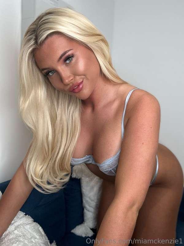 do u have naughty thoughts about me??🤪💦