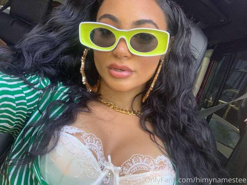 Can I have some Vitamin C? 👅💦