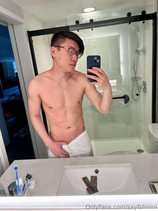 Towel Tuesday! Let me know if I should drop the towel 😂😂😂