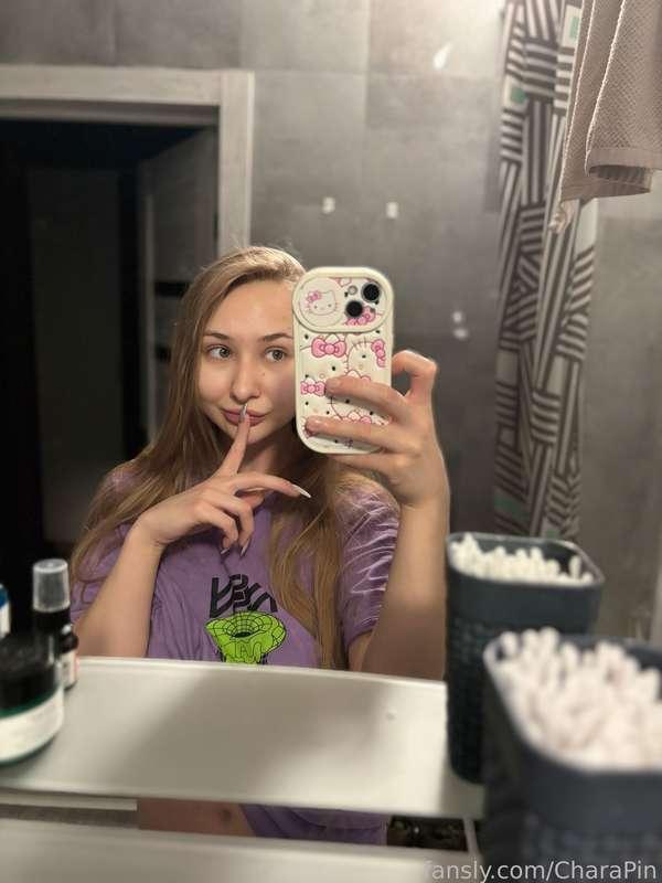 I got into the habit of taking pic in the mirror before the shower ^^ Gradually undressing ;3

*which one of you is the most attentive? 🌝💕

#shower #booba #nipples #free #vid #babyface #sexting #custom #fyp #young