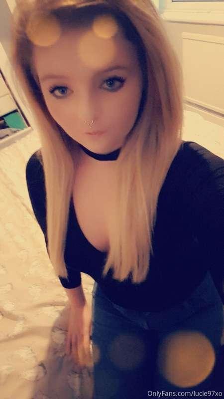 What’s your favourite way for me to tease you? 😏