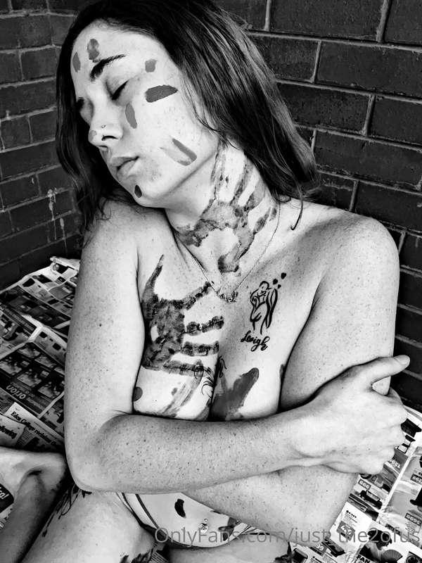 I want your hands all over me 🥵🩷