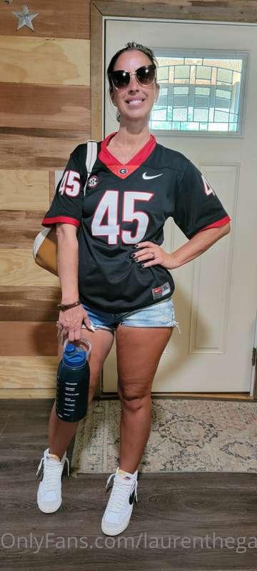From yesterday... Go Dawgs! 🏈 & enjoy my ass hole😈😋