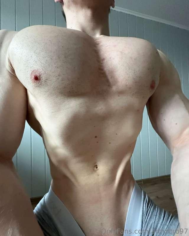armzbro97 image #0