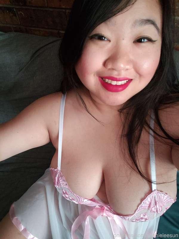 Happy Saturday!!! 💖 new vid cumming later today 😋💕 #onlyfans