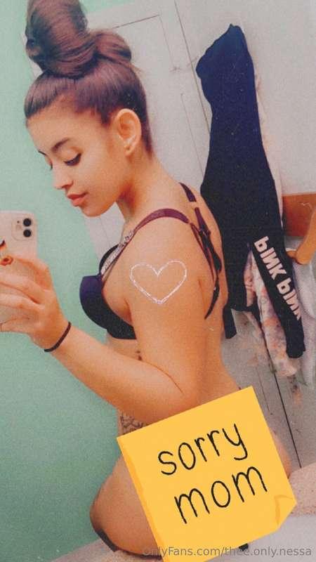 Sorry mom 😂💋🫣  This photo *unedited* will be included in a n..
