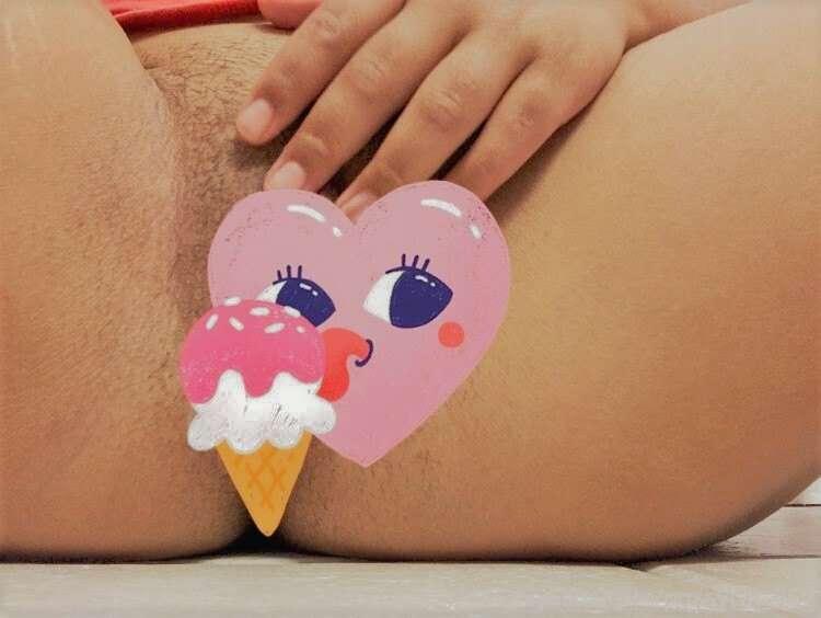 What a juicy kitty 😻 Make sure to turn up the sound