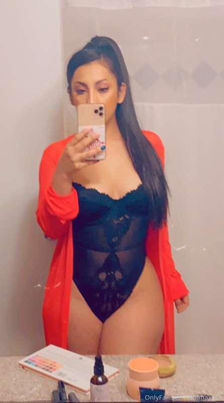 Weekend Vibes on a Tuesday Morning 💋 hope everyone has a won..