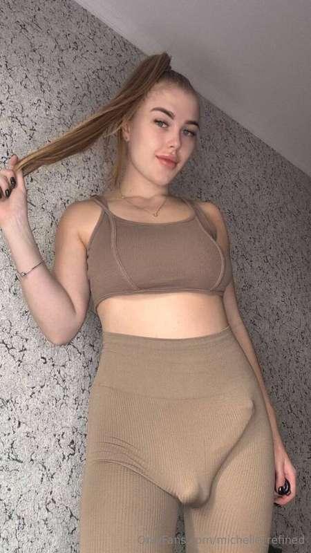 She's waiting for you👉🔥@chloe_pie🔥 Sexy @chloe_pie with big ..