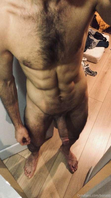 Feet lover? 🍆💦🦶
