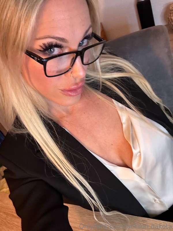 Glasses or no glasses? 🤓