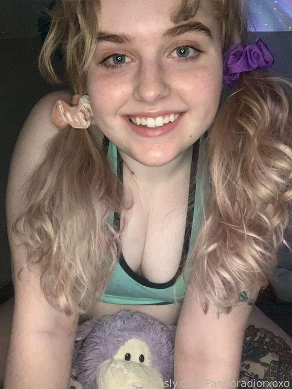 I love roleplay 

https://fans.ly/r/Pandoradiorxoxo

#lg #fyp #young #teen #pigtails #plushie #stuffy #blonde #blondie #pandoradior #pandora #dior #babygirl #daddy #daddygirl #cleavage #boobs #roleplay #pale #thick #curvy