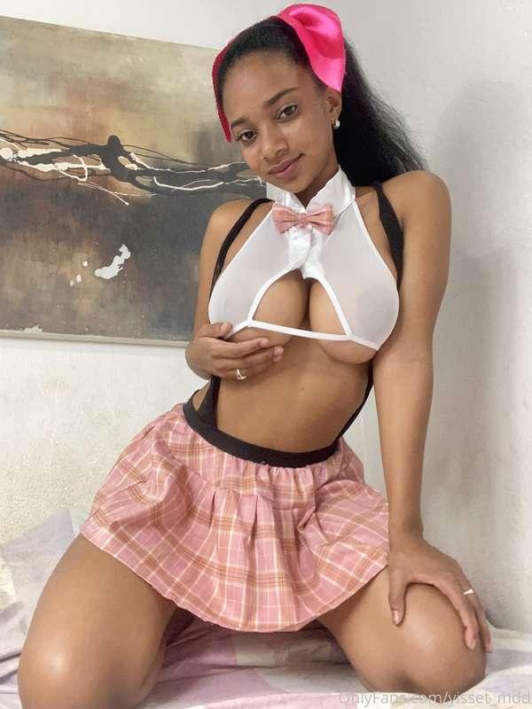 Allow me to be your favorite student? 😋😊