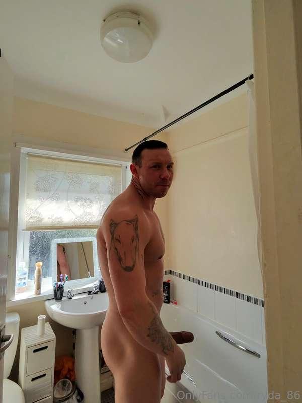 Shower time 💦 should I turn around?🍆😈