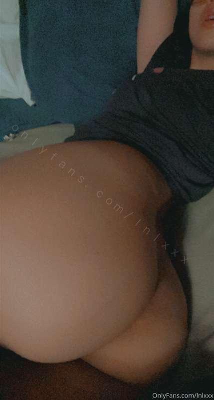 can I send you pictures like this daddy when I’m horny at ni..