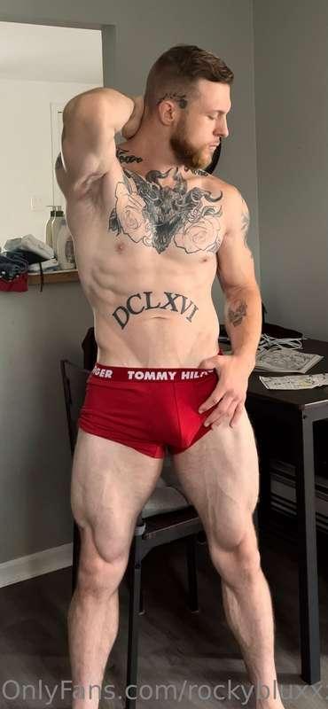 😈