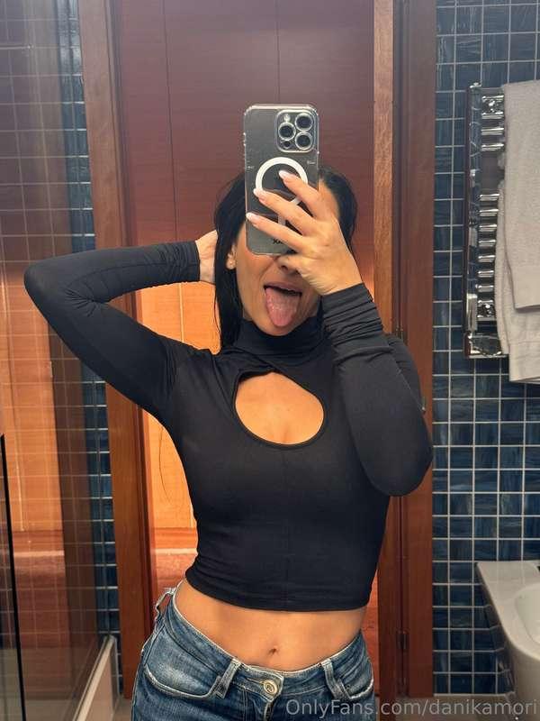 😝