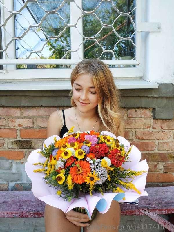 💐💐💐