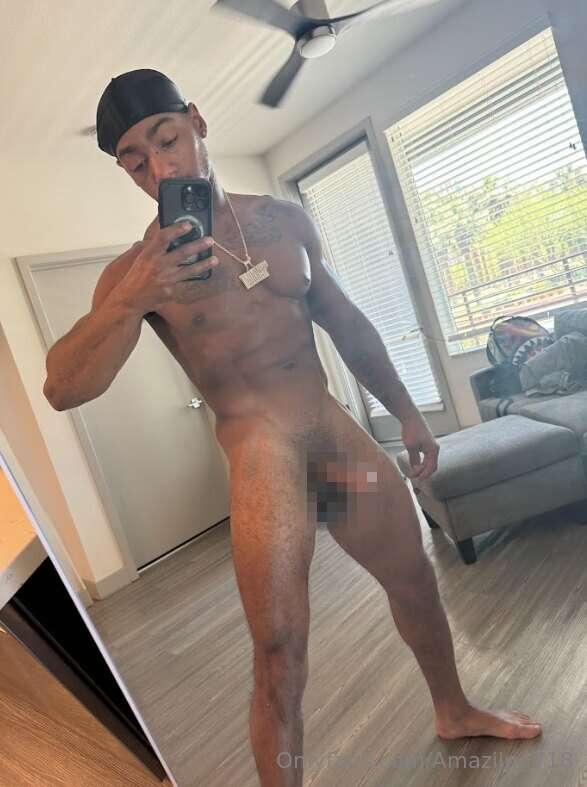 imagine feeling it all the way in your throat 💦 Don’t forget..
