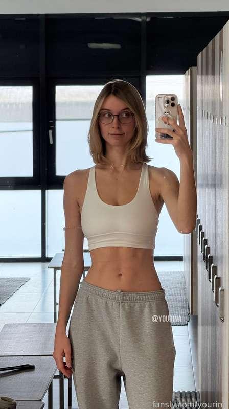 #Bigboobs #glasses #nerdy #goofy #nextdoor #jugs #fyp #fit #gym