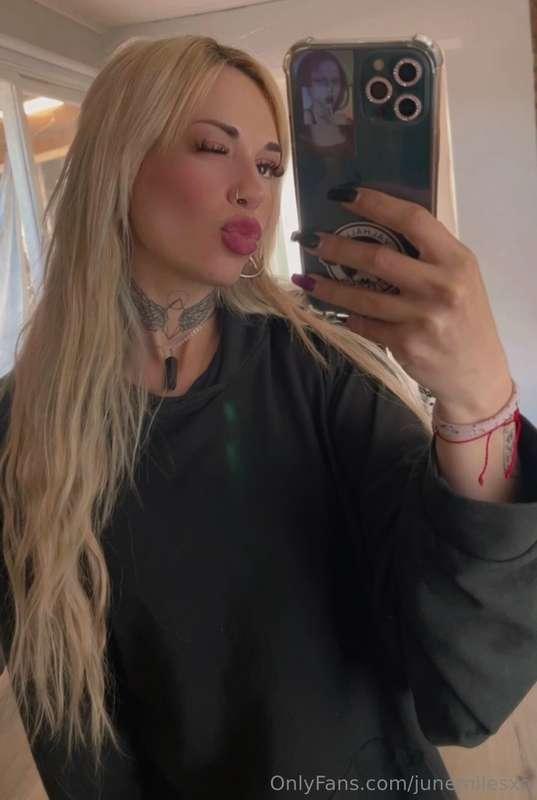 Life is too short to have boring hair. What color will suit ..