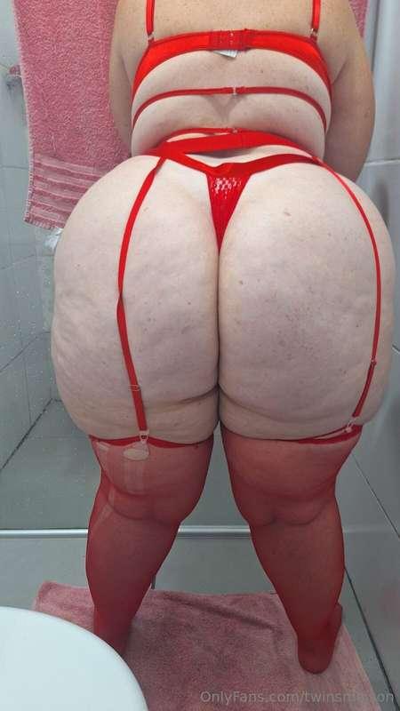 FOLLOW MY BIG BOOTY FRIEND @deusaggcwb 
EXCLUSIVE BIG BOOTY ..