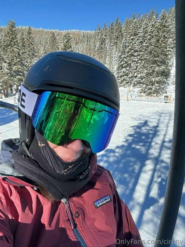 How I spent my morning. 🏂❄️