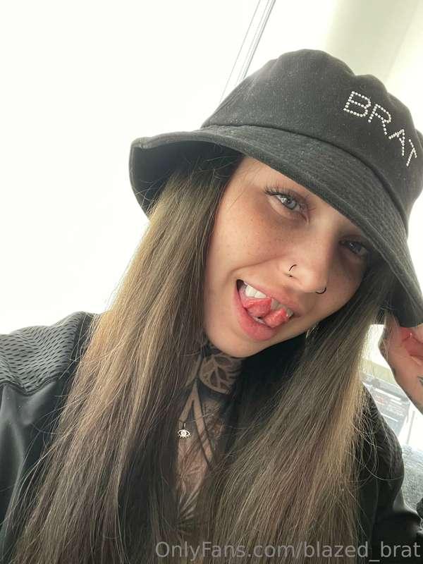 Split Tongue & Fangs 😈