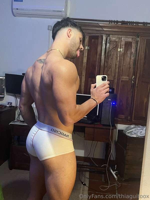 Comment if you like the picture I just took 😈 I wait for you..