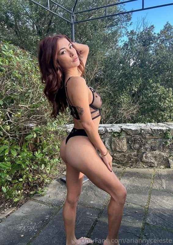 You know what today is 🍑 Eyes on the prize