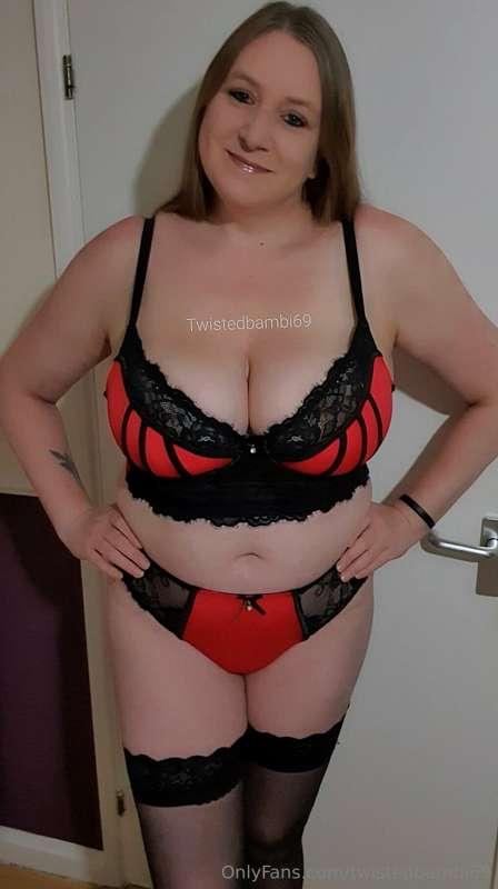 💥 New outfit 💥
I absolutely love this red 🥰 I don't know if ..