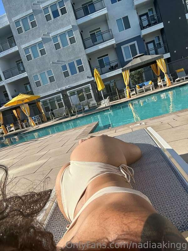 love a nice pool day