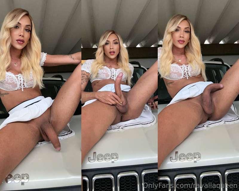 YOU CAN'T MISS THIS BIG 10 INCHES DICK 😱🍆@hilaryxxl @hilaryx..