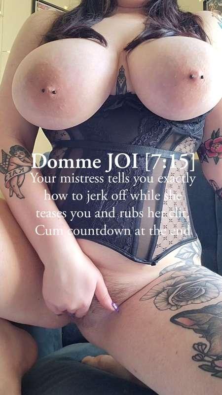 **Domme JOI - 7:15 minutes long**
In this video your mistres..