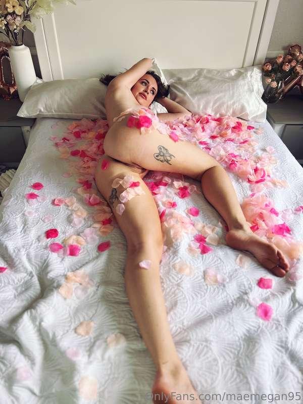 Imagine walking in, and this is your gift 😉🥀