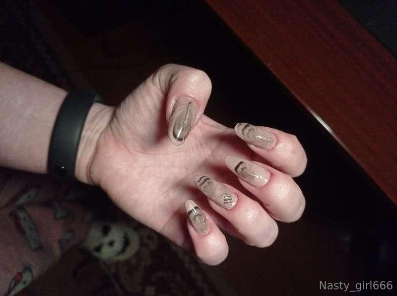 Dialogue with one bro:Me: "aw look, I just made my nails out..