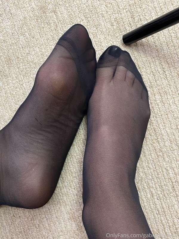 NYLON SOLES AND TOES 😈❤️