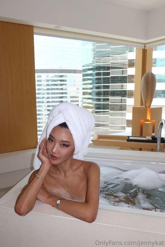 Let's turn this bath into our own little hot tub of secrets😉..