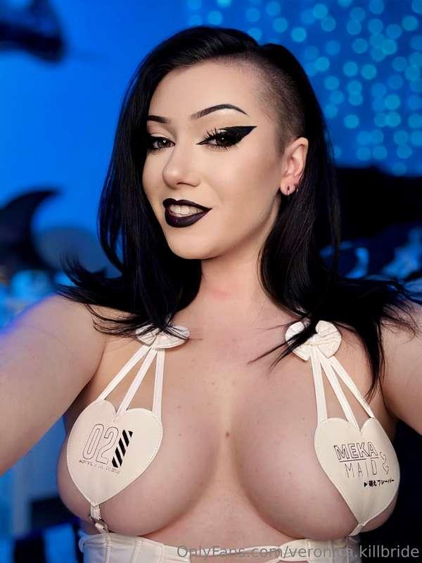 Mommy loves you 🖤