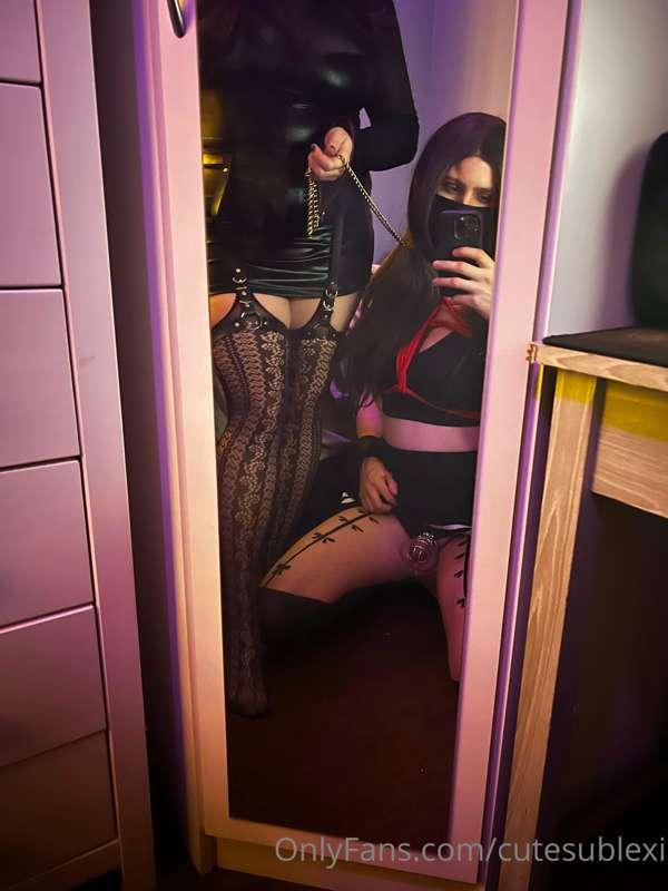 💕 Good morning cuties 💕

Collared and locked like a good gir..