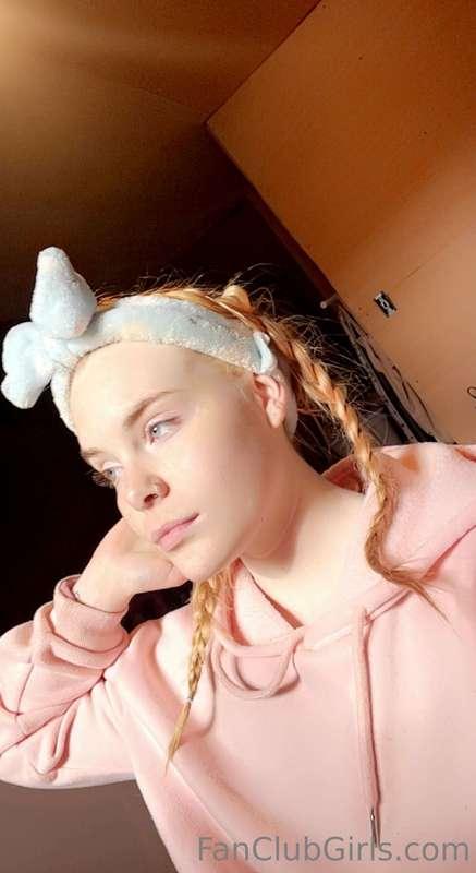 "***MORE LEAKED CONTENT***

Ooops She did it again... Little..