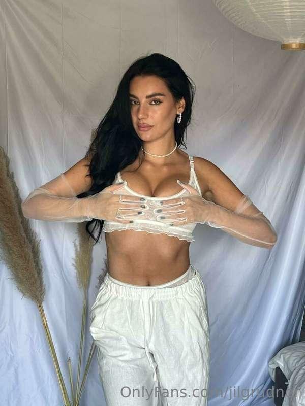 Just a little taste of what awaits you in your DM´s today🥰🔥